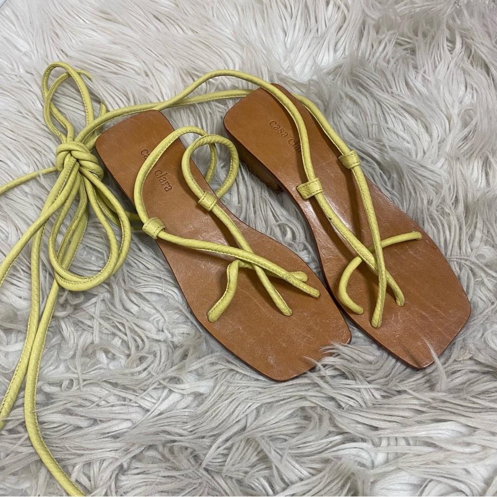 NWOT Casa Clara Pastel Green Strappy Wrap Block Heel Sandals 6